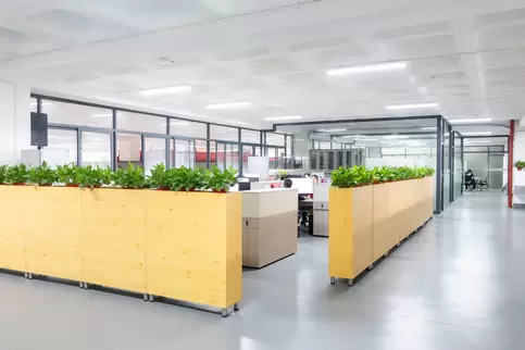 Actual photos of Osm staff office environment: showcasing modern intelligent office space and professional team efficient collaboration scenarios, reflecting Osm's technological innovation and humanistic care philosophy in the field of intelligent office 
