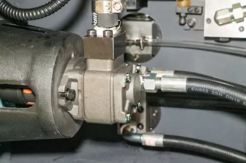 Close-up image of OSM industrial-grade bending machine high-pressure variable displacement oil pump - Precision hydraulic transmission system core power unit - CNC machine tool high-efficiency energy-saving solution - Dynamic pressure control technology a