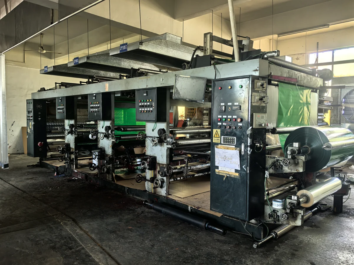 Logo and colour printing workshop for custom packaging tape