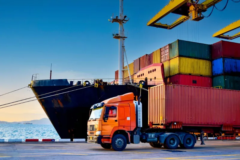 OSM logistics delivery truck image, showcasing efficient freight service ensuring timely delivery.