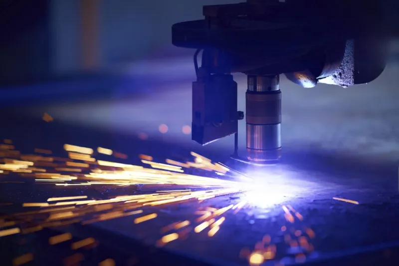 OSM manufacturing process laser cutting image, highlighting energy-saving technology to improve production efficiency and environmental performance.