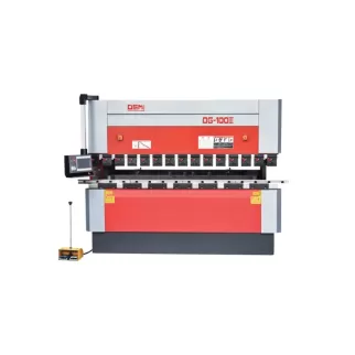 OSM OG-100III down-acting hydraulic CNC press brake, designed for high-precision bending of extra-long sheet metal parts with stable performance and high efficiency.
