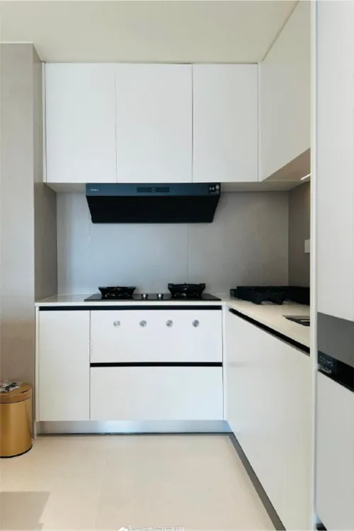 OSM specialized bending machines are suitable for efficient processing of L-shaped kitchen cabinet components, supporting diversified layouts and high-quality production in the cabinet industry.